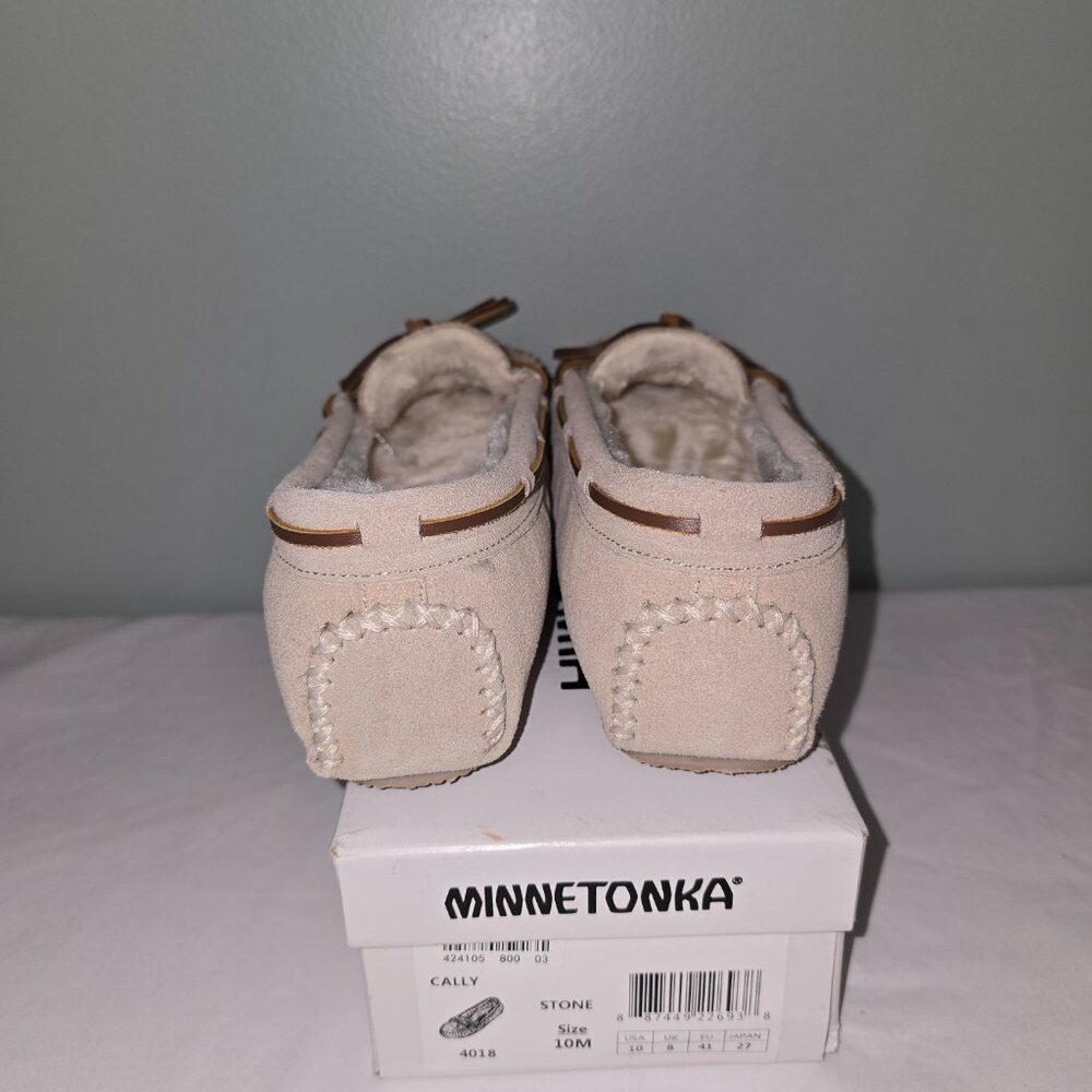 Minnetonka Cally Slippers in Stone, Women's 10M, New in Box - Picture 4 of 9